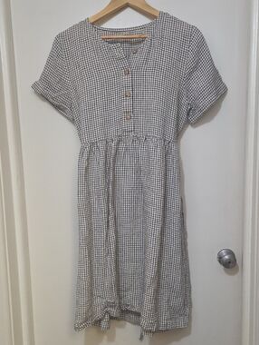 Checked 100% Linen Short-Sleeve Midi Dress in Cream and Black